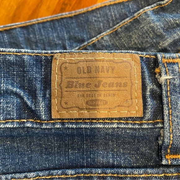 OLD NAVY VINTAGE Women's size 6 Blue Distressed Bootie Jean Cutoff Shorts - Picture 5 of 5